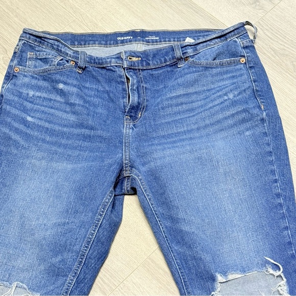 Old Navy Boyfriend Mid-Rise Cropped Women's Jeans - Picture 4 of 9